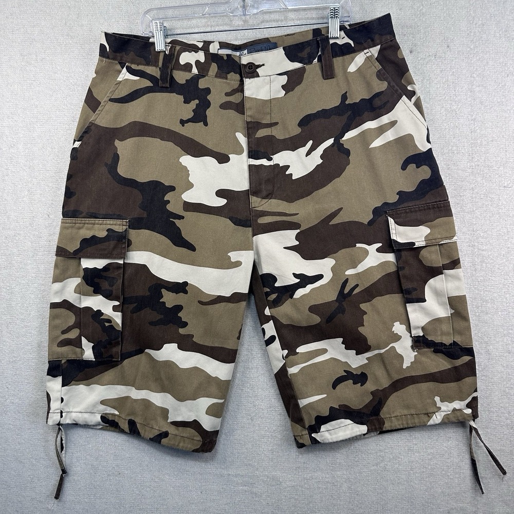 Regal‎ Wear Cargo Shorts Men's 40 Camo